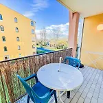 4 People-pool -elevator-near Agde